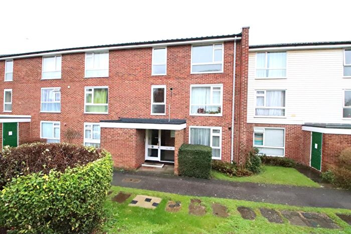 1 Bedroom Flat To Rent In Holmbury Grove, Croydon, CR0