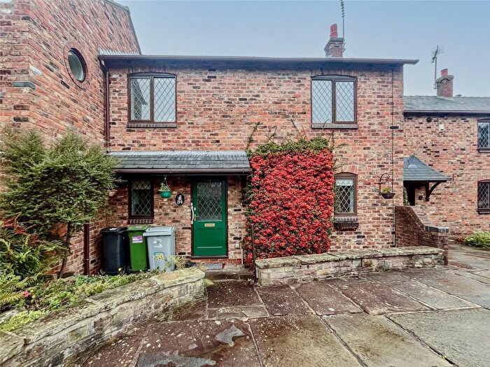 2 Bedroom Mews For Sale In Roan Court, Macclesfield, Cheshire, SK11