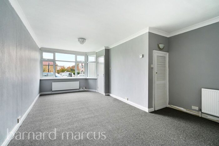 2 Bedroom Property To Rent In Saxon Avenue, Feltham, TW13