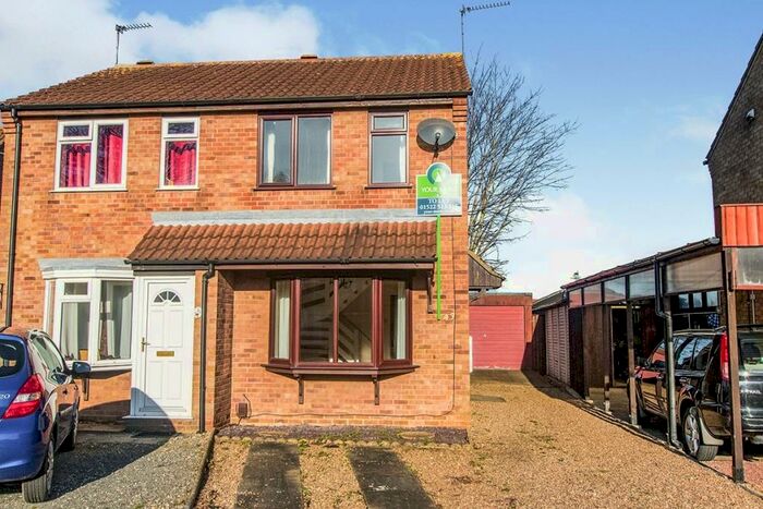 2 Bedroom Semi-Detached House To Rent In Beaufort Close, Lincoln, LN2