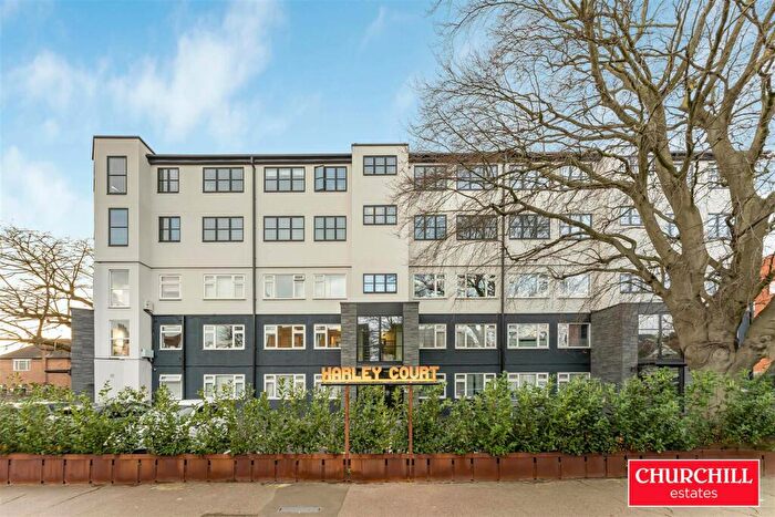 2 Bedroom Flat For Sale In Blake Hall Road, Wanstead, E11
