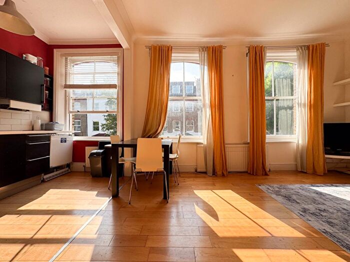 1 Bedroom Flat To Rent In Adolphus Road, Finsbury Park, London, N4