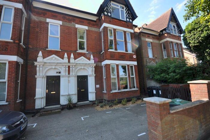 1 Bedroom Flat To Rent In Clapham Road, Bedford, MK41