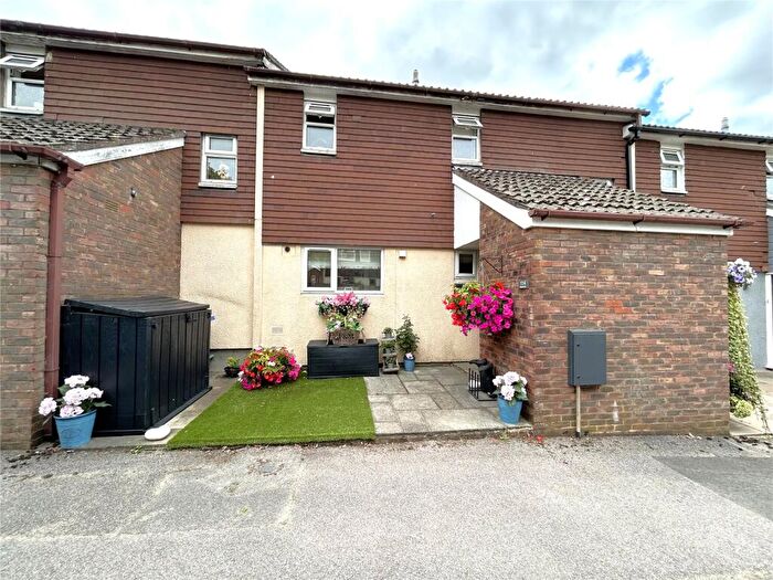 3 Bedroom Terraced House For Sale In Quetta Park, Church Crookham, Fleet, Hampshire, GU52