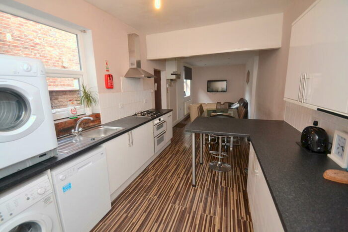 6 Bedroom Terraced House To Rent In Filey Road, Fallowfield, Manchester, M14