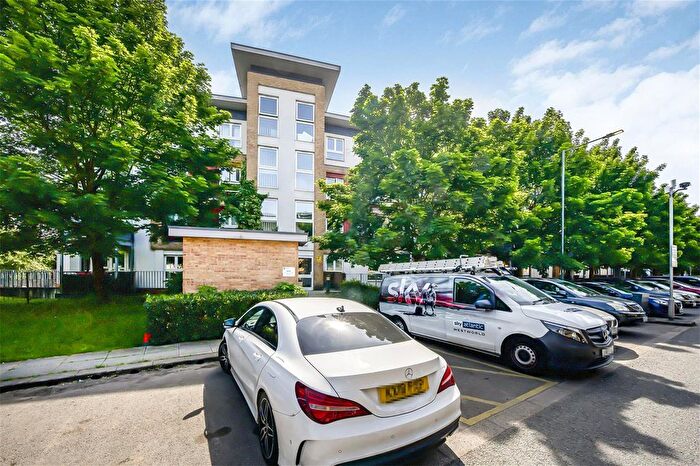 1 Bedroom Flat To Rent In Challenge Court, Twickenham, TW2