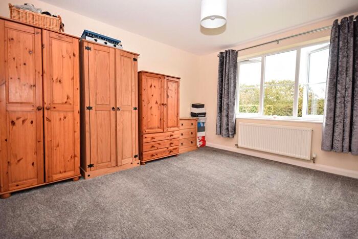 4 Bedroom Detached House For Sale In Warren Road, Saltfleet, LN11