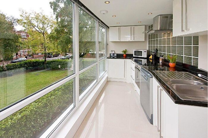 3 Bedroom Flat To Rent In Boydell Court, St John's Wood Park, NW8