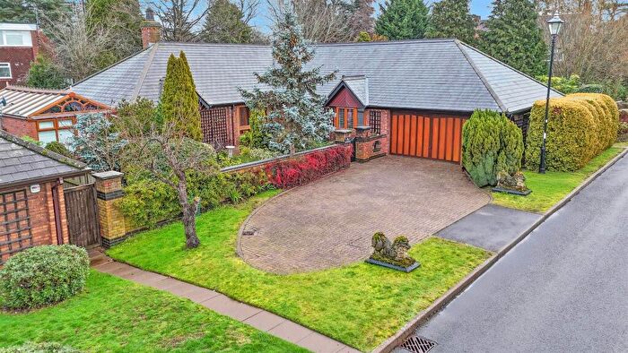 4 Bedroom Detached Bungalow For Sale In Bamburgh Grove, Leamington Spa, CV32