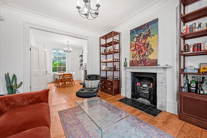 4 Bedroom Terraced House To Rent In Theberton Street, Islington, N1