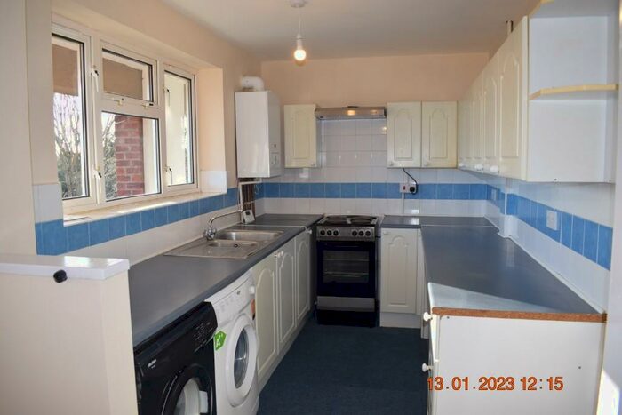 2 Bedroom Flat To Rent In Meadow Street, Nuneaton, Warwickshire, CV11