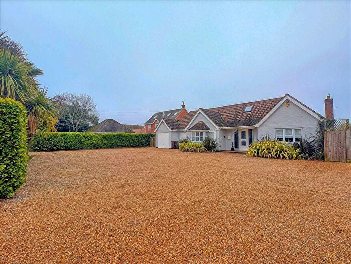 5 Bedroom Detached House For Sale In Thorpe Road, Kirby Cross, CO13