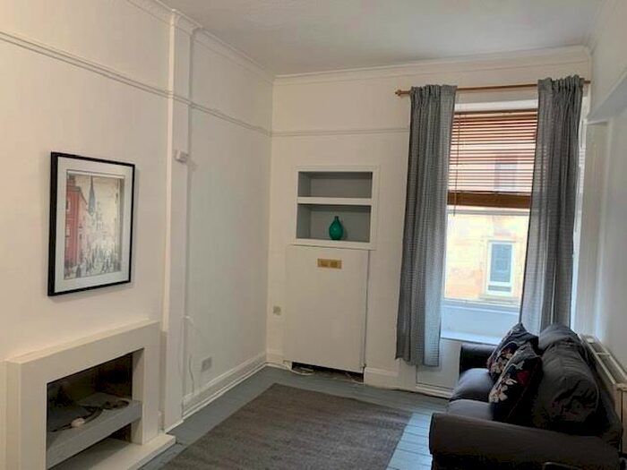 2 Bedroom Flat To Rent In Tay Street, Edinburgh, EH11
