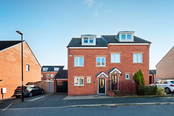 3 Bedroom Town House For Sale In Lazonby Way, Newcastle Upon Tyne, NE5