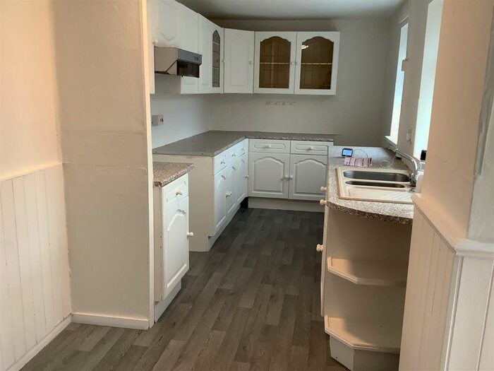 3 Bedroom Terraced House To Rent In Cromwell Road, Grimsby, DN31