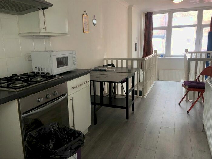 1 Bedroom Flat To Rent In Leywick Street, Ground Floor, London, E15