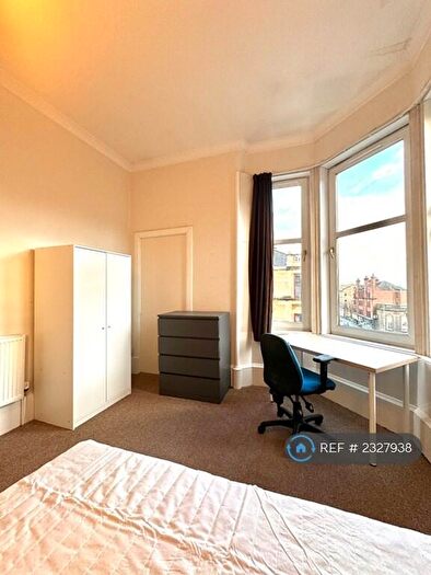2 Bedroom Flat To Rent In Dumbarton Road, Glasgow, G11