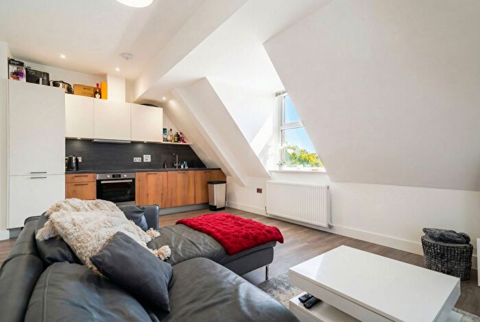 1 Bedroom Apartment For Sale In Royal House, Princes Gate, Homer Road, Solihull, B91