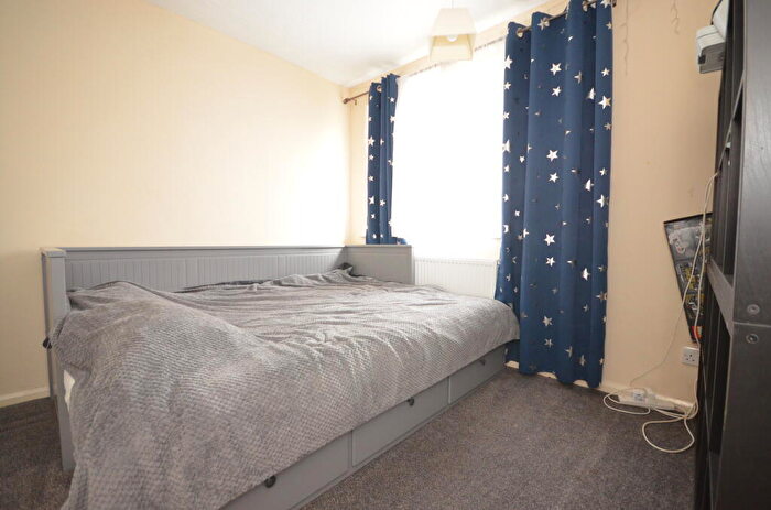3 Bedroom Semi-Detached House For Sale In RIngstead, NN14