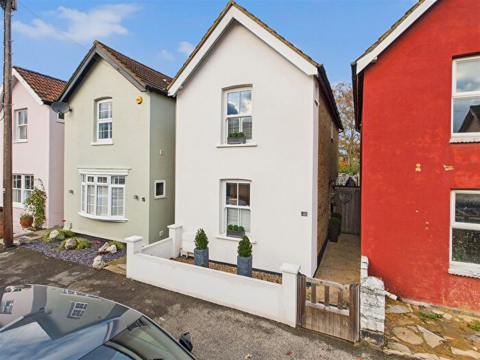 2 Bedroom Detached House For Sale In Green Lane Avenue, Hersham, Walton-On-Thames, KT12