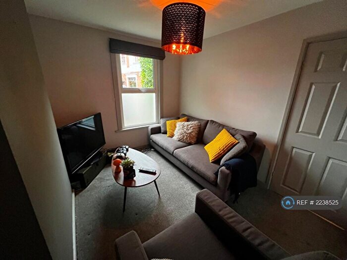 2 Bedroom Terraced House To Rent In Staplehill Road, Bristol, BS16