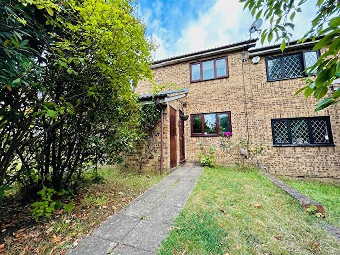 2 Bedroom Terraced House To Rent In Lent Rise Road, Burnham, Slough, SL1