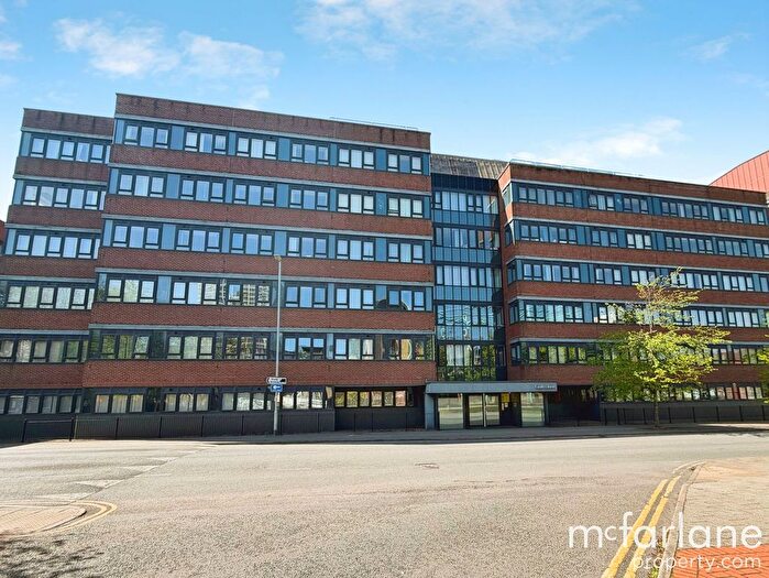 2 Bedroom Flat For Sale In Farnsby Street, Swindon, SN1