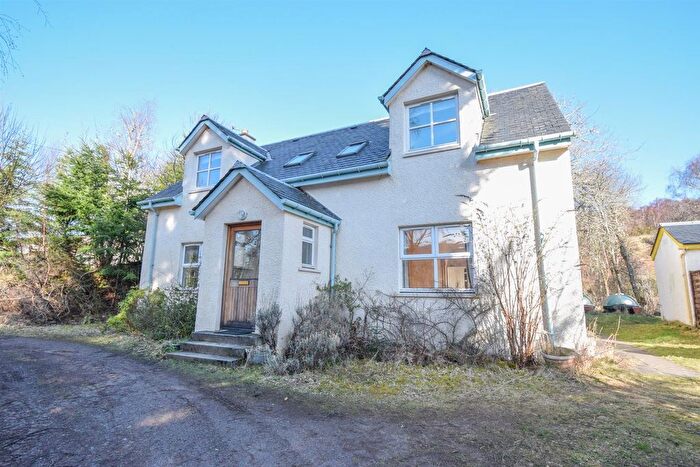 4 Bedroom Detached House For Sale In New House Amp; Broomhill Cottage, Balnain, Drumnadrochit, IV63