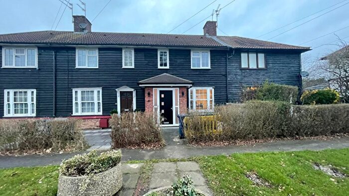 3 Bedroom Terraced House To Rent In Blundell Road, Edgware, Greater London, HA8