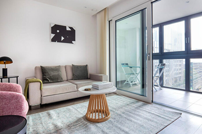 1 Bedroom Apartment To Rent In New Drum Street, London, , Uk, E1