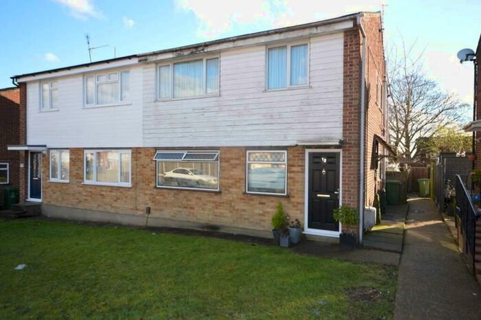 2 Bedroom Maisonette To Rent In Milford Close, London, SE2