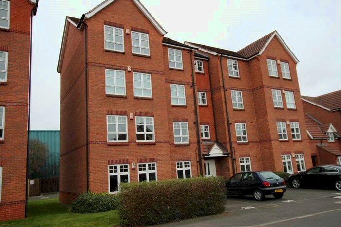2 Bedroom Garage / Parking To Rent In Sheridan Way, Nottingham, Nottinghamshire, NG5