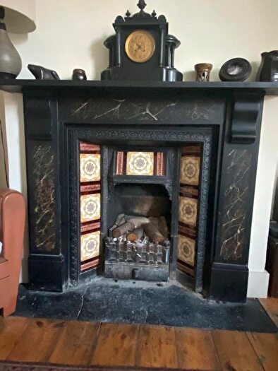 2 Bedroom Cottage To Rent In Fielding Street, Faversham, ME13