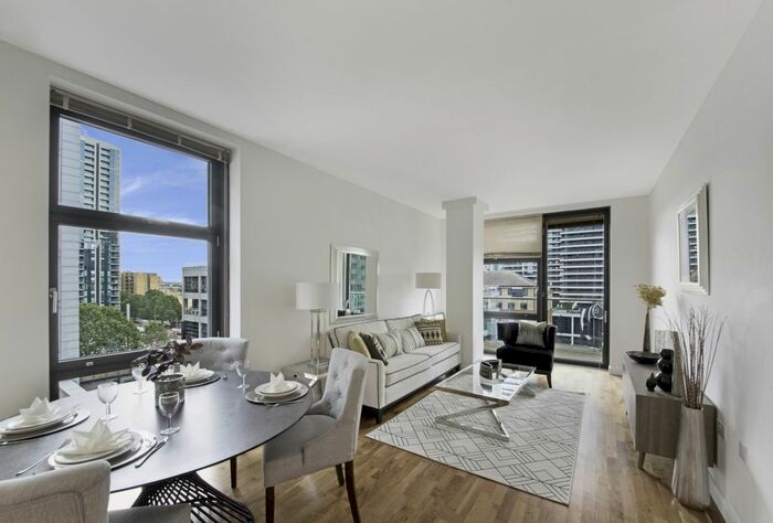 2 Bedroom Flat To Rent In South Quay Square, Canary Wharf, London, E14