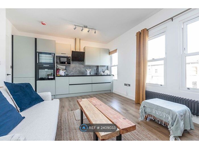 2 Bedroom Flat To Rent In Croxley Road, London, W9