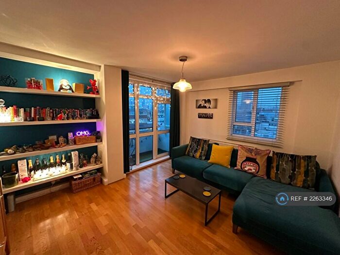 2 Bedroom Flat To Rent In Parmoor Court, London, EC1V