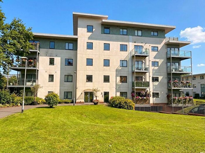 2 Bedroom Flat To Rent In Flat, Adlington House, Rollason Way, Brentwood, CM14