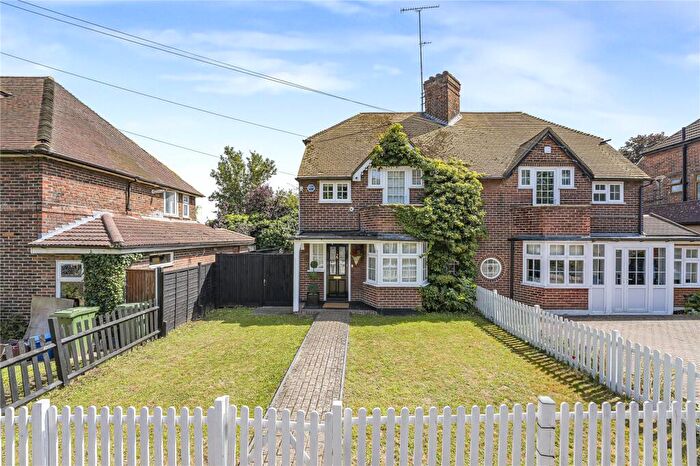 3 Bedroom Semi Detached House For Sale In Iron Mill Lane, Crayford, Dartford, DA1