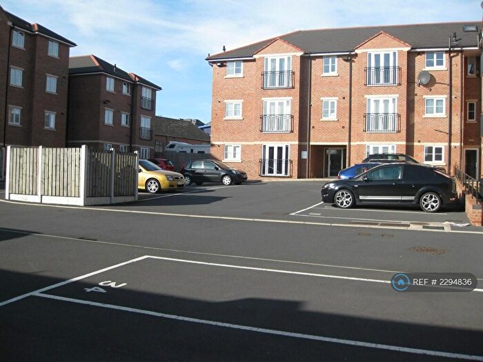2 Bedroom Flat To Rent In Langdale Court, Barnsley, S71