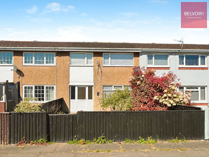 3 Bedroom Terraced House To Rent In Buckfast Close, Grimsby, DN37