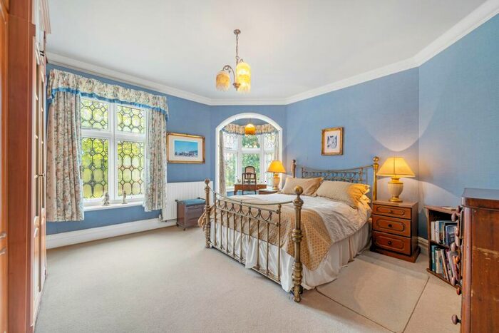 5 Bedroom Detached House For Sale In Durham Avenue, Bromley, BR2