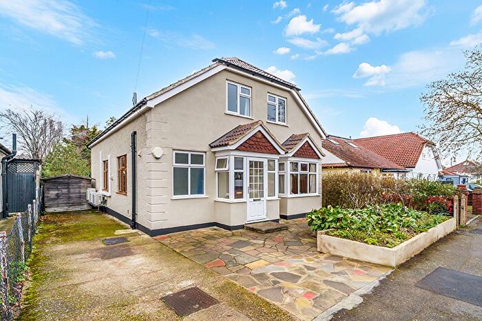 4 Bedroom Detached House For Sale In Corbet Road, Ewell Village, Epsom, Surrey, KT17