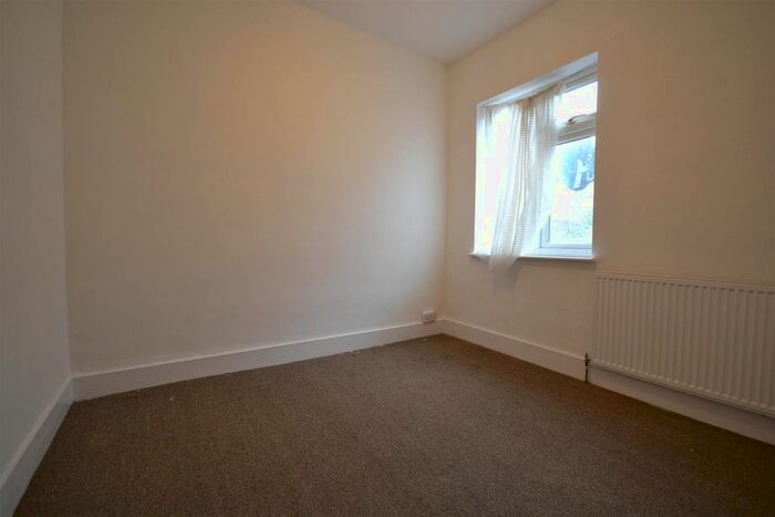 3 Bedroom Property To Rent In Strathmore Avenue, Luton LU1