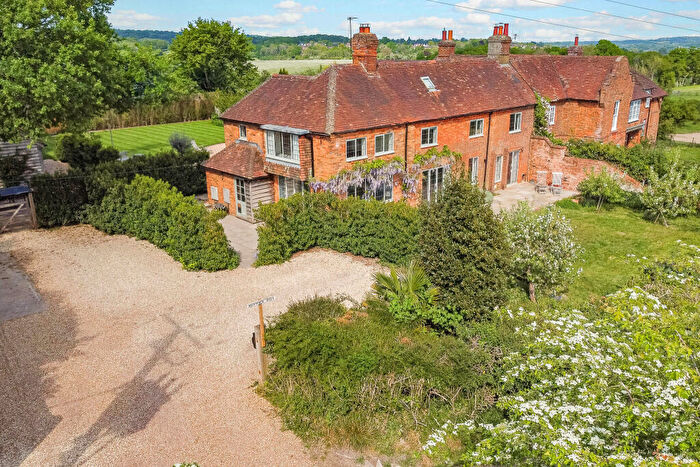 5 Bedroom Semi-Detached House For Sale In Runwick Lane, Dippenhall, Farnham, GU10