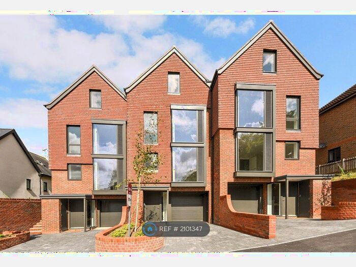 4 Bedroom Terraced House To Rent In Amery Place, Alton, GU34