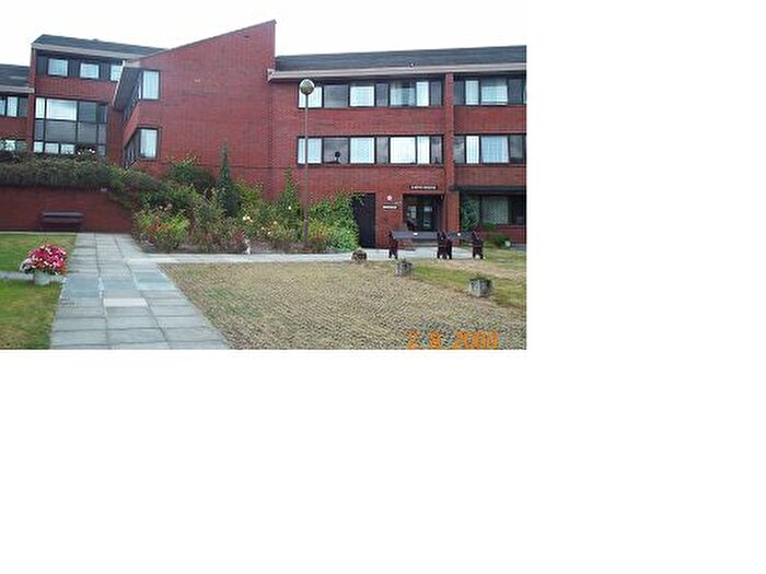 2 Bedroom Flat To Rent In Heavitree Road, Exeter, EX1