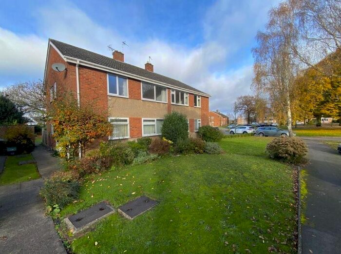 2 Bedroom Flat To Rent In St. Johns Close, Knowle, Solihull, B93
