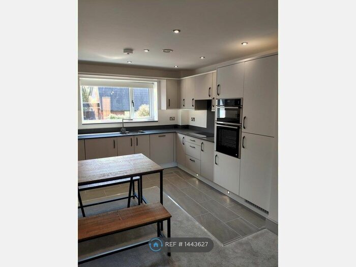 1 Bedroom Flat To Rent In Latimer House, Birmingham, B15