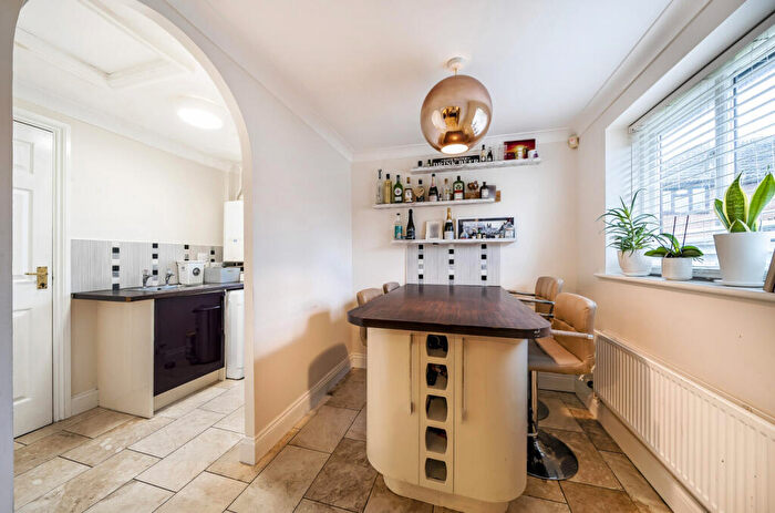 4 Bedroom Detached House For Sale In Sword Gardens, Rushy Platt, Swindon, SN5