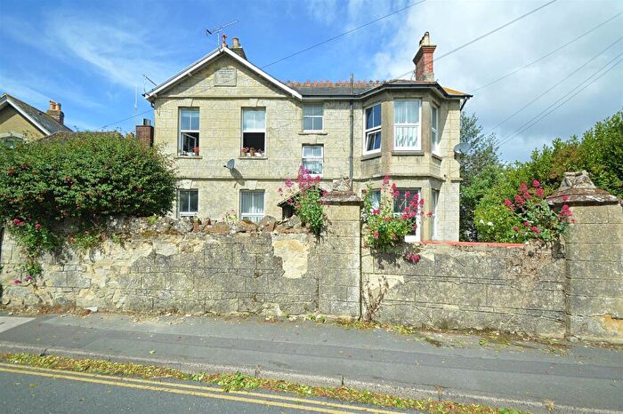 3 Bedroom Flat For Sale In Private Garden * Central Shanklin, PO37